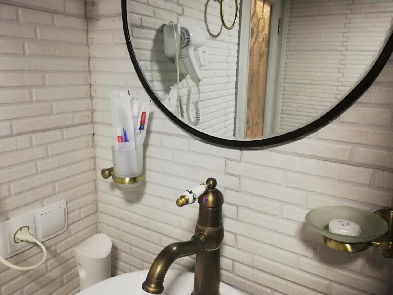 Apartament On Aghmashenebeli 26 Tbiliszi Kültér fotó
